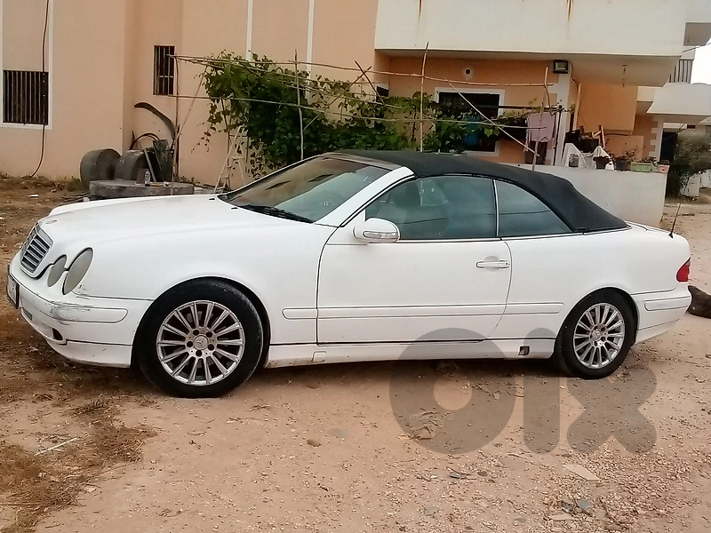 Mercedes-Benz CLK-Class 2001 20013
