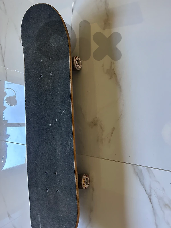 Gun’n Roses themed skatebored