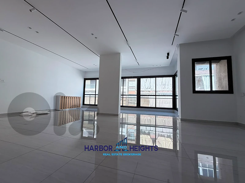 Apartment for Sale in Hamra - شقة للبيع في الحمرا