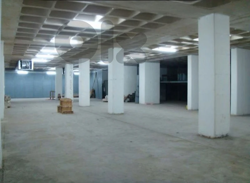 Warehouse For Sale in Dekwaneh - 2nd Category, Fully Equipped