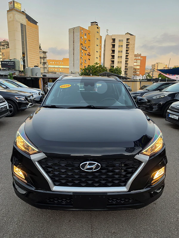 Hyundai Tucson 2019 2019 CLEAN TITLE 102000 kilometers
