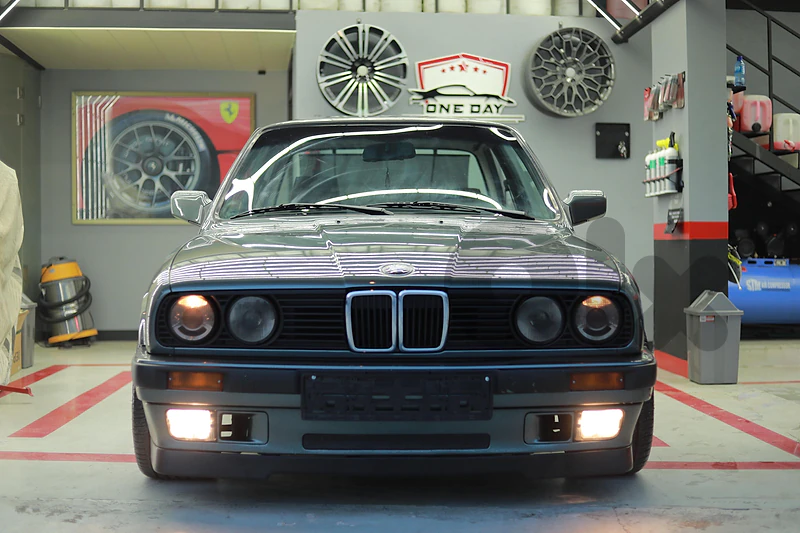 BMW E30 320i 1989