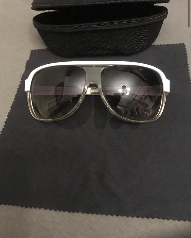 Mickey Rourke and Badgley Mischka Boyd sunglasses