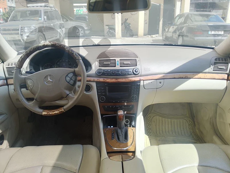 Mercedes-Benz 200 Series 2003