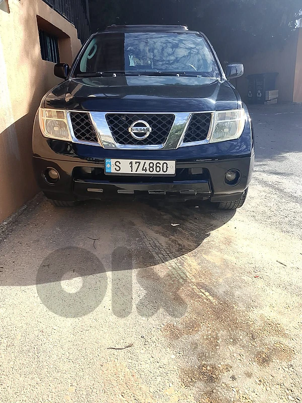 Nissan Pathfinder 2005 LE