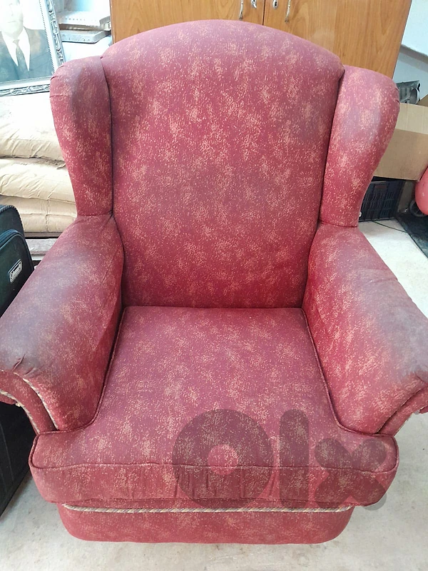 2 sofas