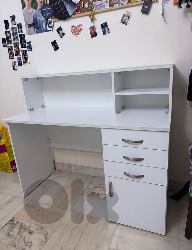 white desk