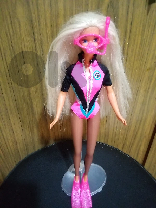 OCEAN FRIENDS Barbie Mattel96 +SCUBA 2 accessories Rare As new doll=46