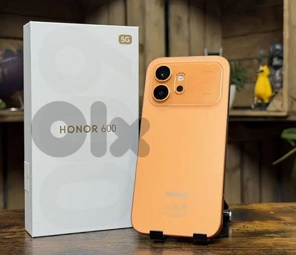 Honor 600 + earbuds