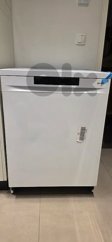 Dish washer