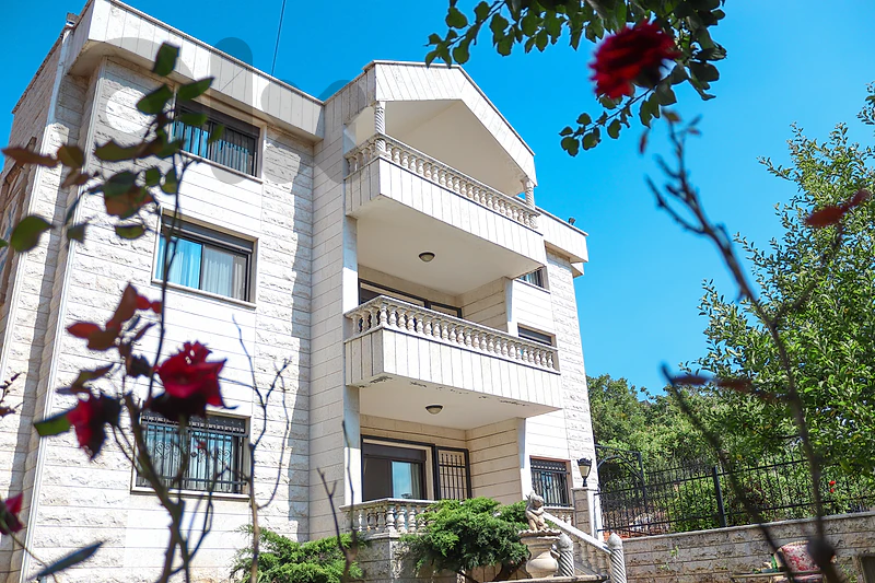 Villa Avorio – Luxury Villa for Rent in Kfardebian Villa Avorio – Luxury Villa for Rent in Kfardebian
