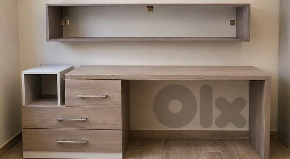desk with bookshelf