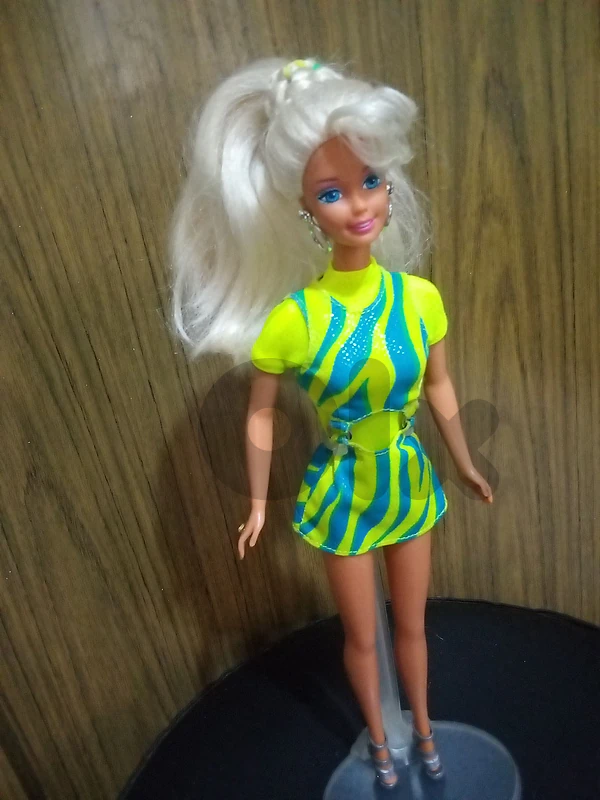MOVIN GROOVIN Barbie Rare Mattel 1996 Great doll clicking walking feet