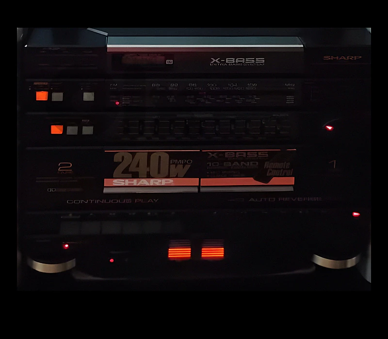 Vintage HiFi stereo
With Classic sound level meter screen
Since 1980 Vintage HiFi stereo
With Classic sound level meter screen
Since 1980