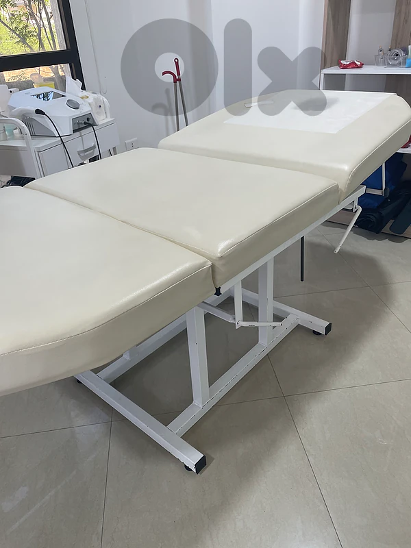 clinic bed and chair