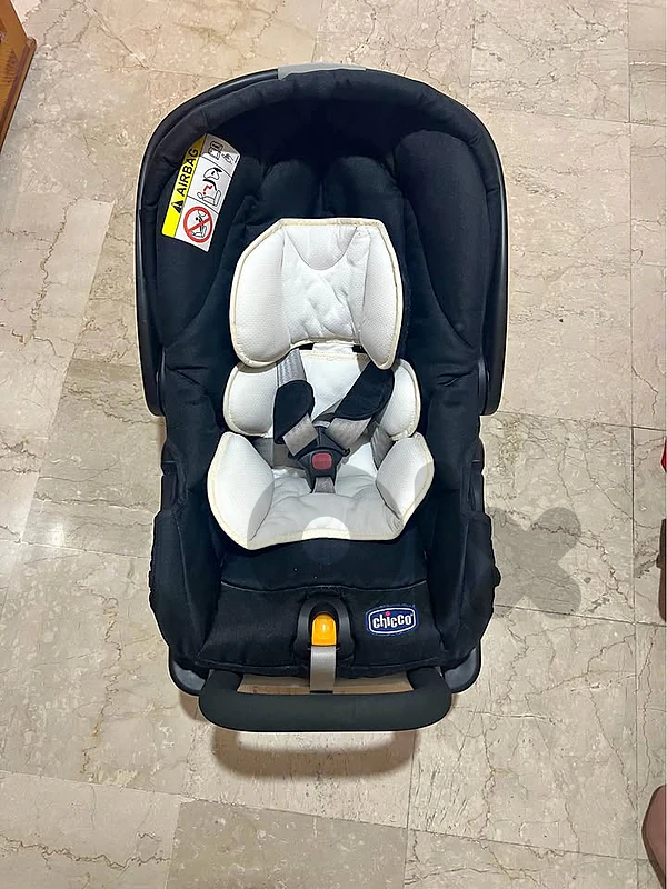 Chicco KeyFit infant car seat - great condition