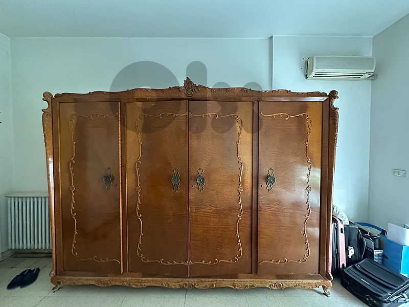bedroom vintage closet