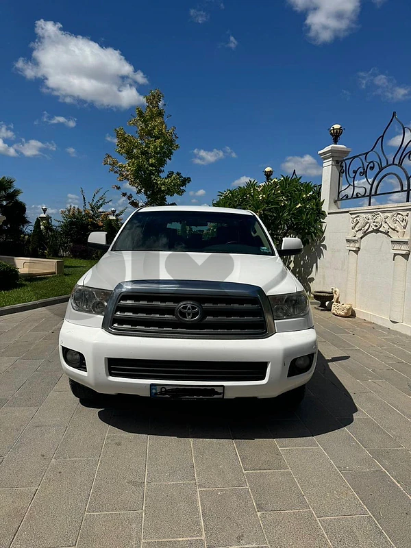 Toyota Sequoia 2010