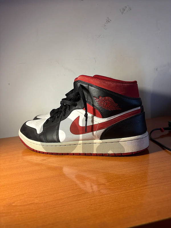 Nike Air Jordan 1 Mid