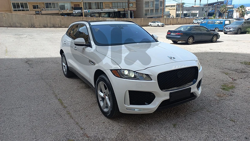 Jaguar F-Pace 2018-Panoramic-black leather-سعر مغر