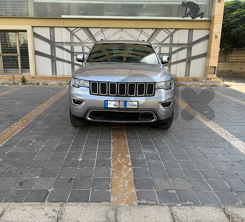 Jeep Cherokee 2017 Grand cherokee (anjabiyeh) super clean condition