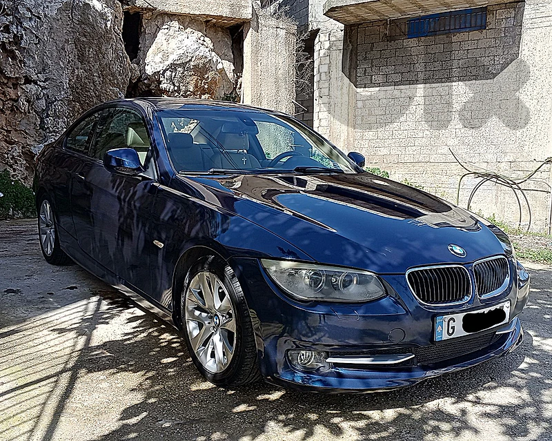 BMW 3-Series 2011 320i