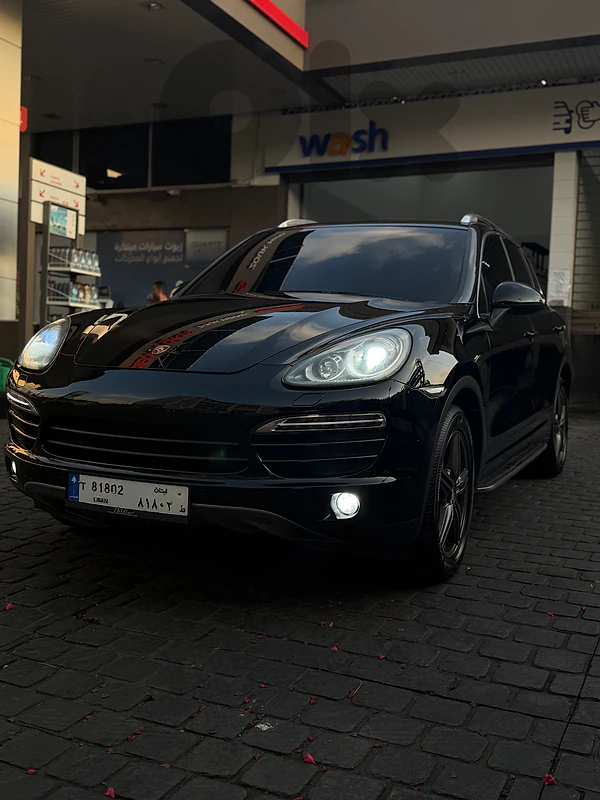 Porsche Cayenne 2011 2011