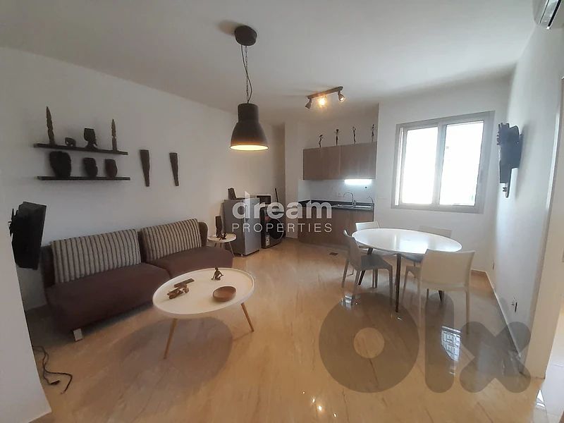 Apartment For Rent In Achrafieh ach0222dpst