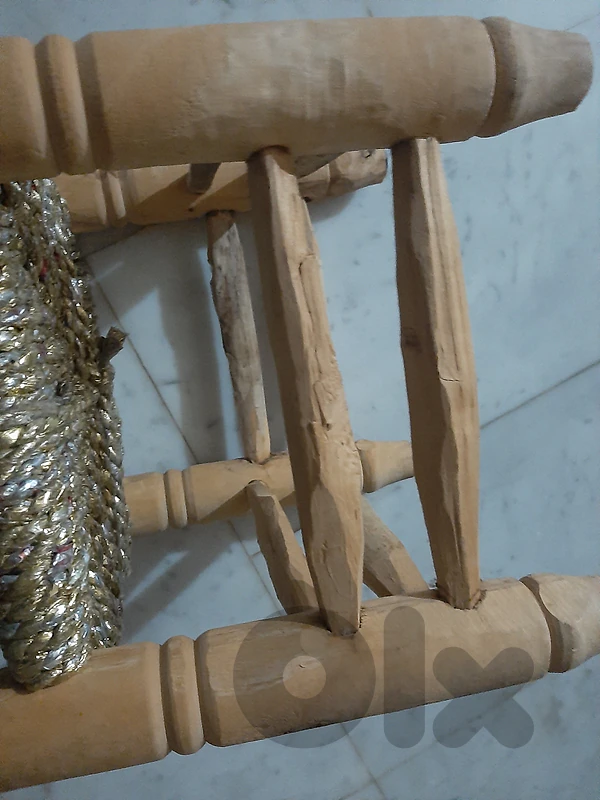Chair كرسي خشب قديمة