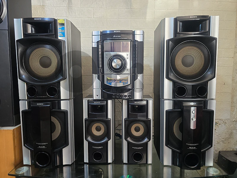 ستريو سوني ماليزي 3cd mp3 2aux راديو ولا غلطه 8000w ستريو سوني ماليزي 3cd mp3 2aux راديو ولا غلطه 8000w