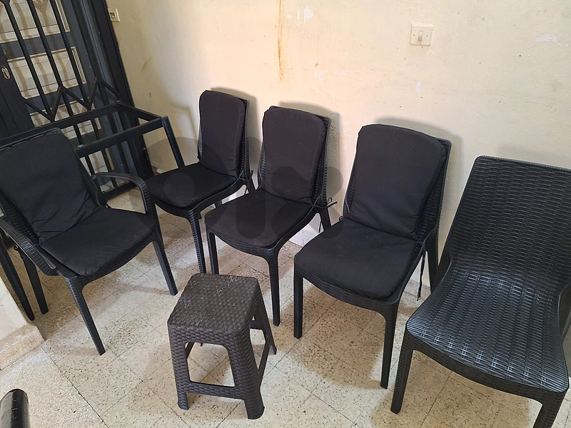 chairs chairs