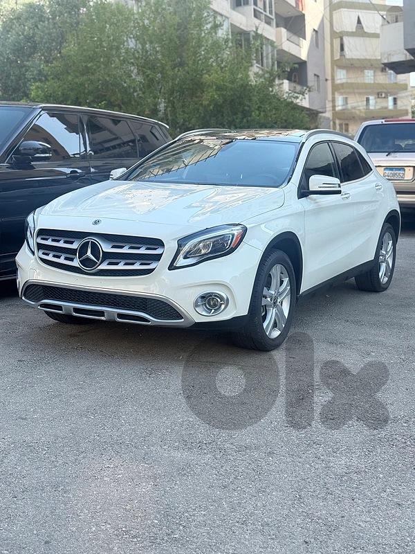 Mercedes-Benz GLA 250 4matic clean carfax