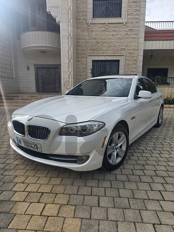 BMW 5-Series 2011 528 BMW 5-Series 2011 528