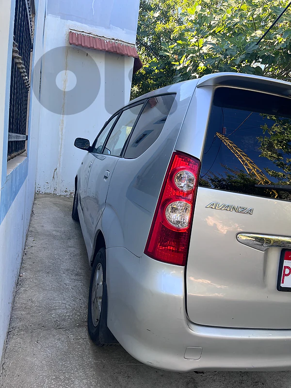 Toyota avanza