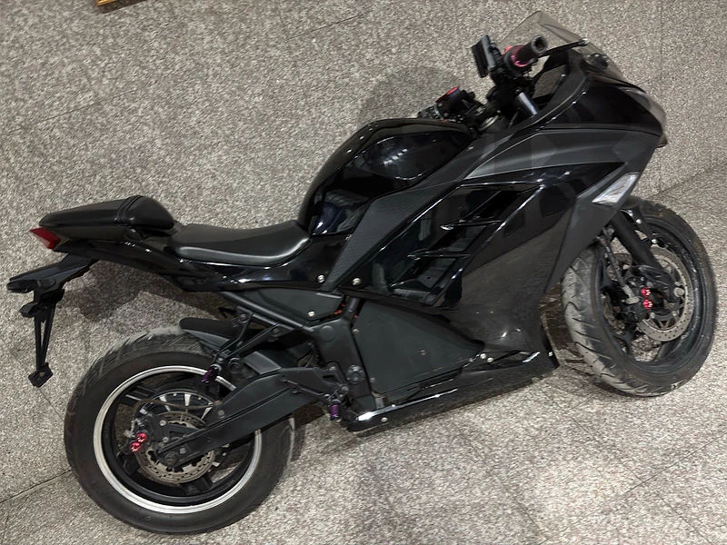 E bike 4000W Ninja 400 body E bike 4000W Ninja 400 body