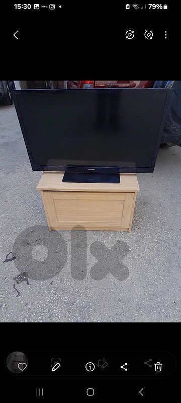 tv and box