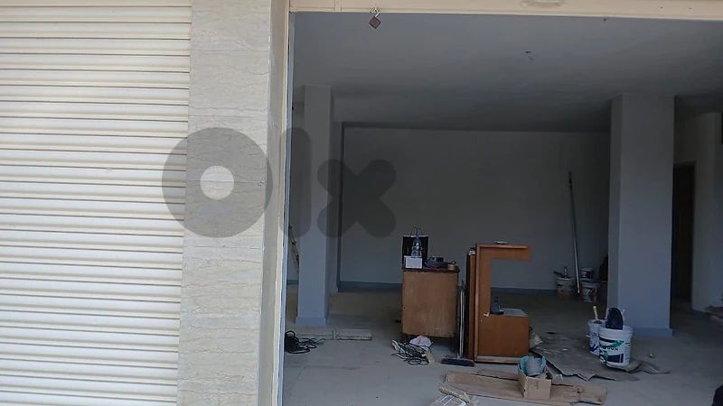 Warehouses with Storefronts For Rent in Dekwaneh