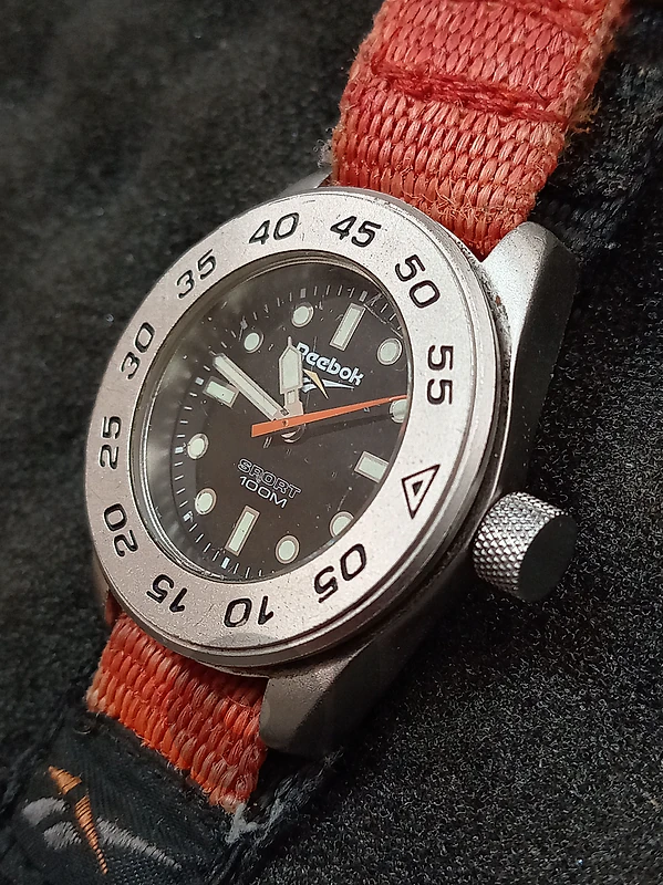 rare vintage Diver watch 100m Reebok in excellent condition rare vintage Diver watch 100m Reebok in excellent condition