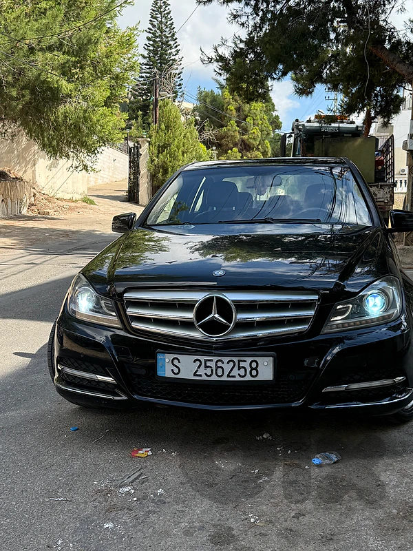 Mercedes-Benz C-Class 2012