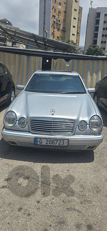 Mercedes-Benz  E230 MOD 1997 F.O like new