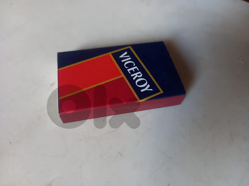 vintage Marlboro / Viceroy collectible matchbox