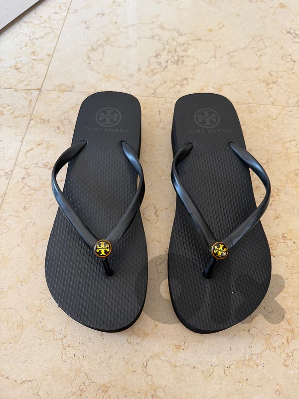 tory burch slipper
