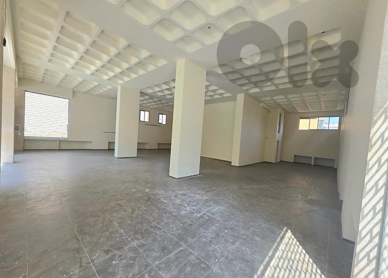 محل للايجار في حرش تابت Prime location Showroom for rent  Horch Tabet