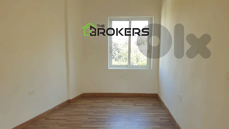 Office for Rent in Monot مكتب للايجار في مونو