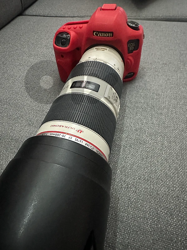 5d mark iii + lens 70-200mm is ii f2.8