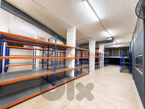 Warehouse For Sale in Hazmieh مستودع للبيع في الحازمية CPCH52