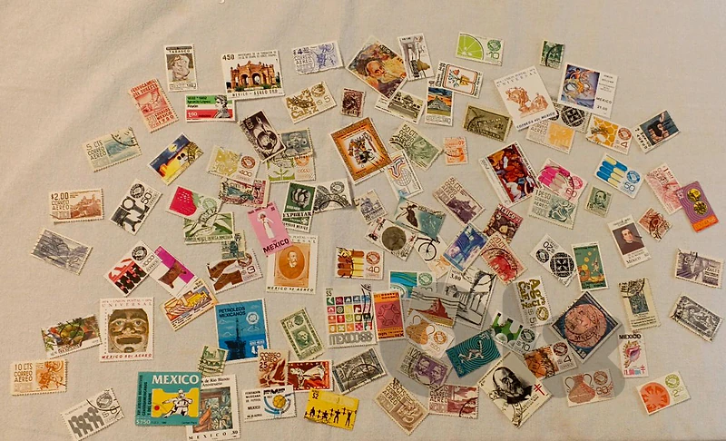 100 Mexican stamps without repetition ١٠٠ طابع مكسيكي دون تكرار