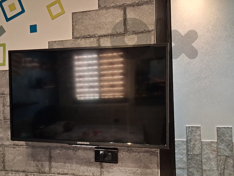 t.v new
