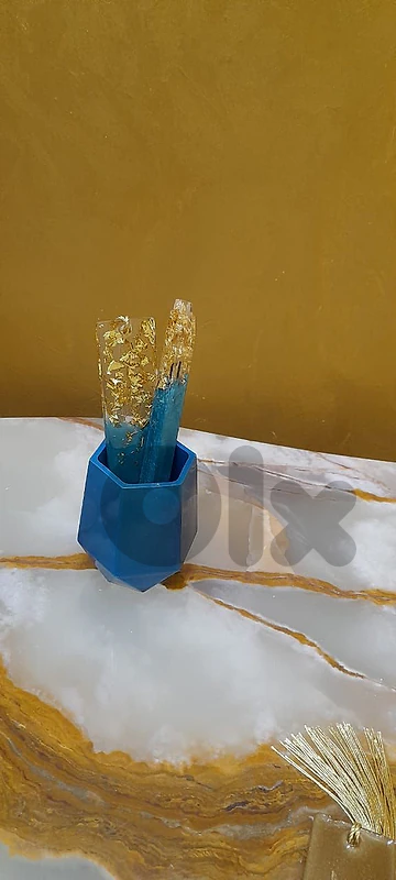Artisitic resin