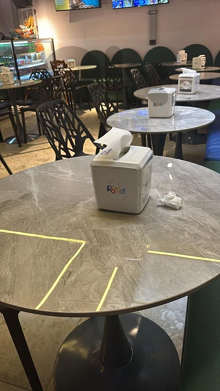 for sale used Table caffe ceramic 
60 cm & 80 cm 
Supper clean